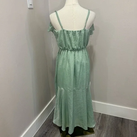 Everly Green Dress Large - Picture 3 of 9